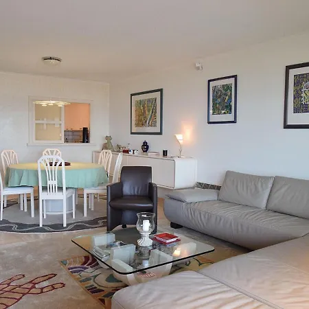 Apartment Refined Seaview